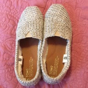 TOMS great sweater shoes
